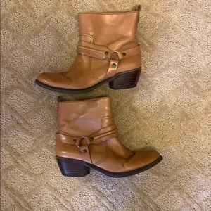 Antonio Melani tan leather booties